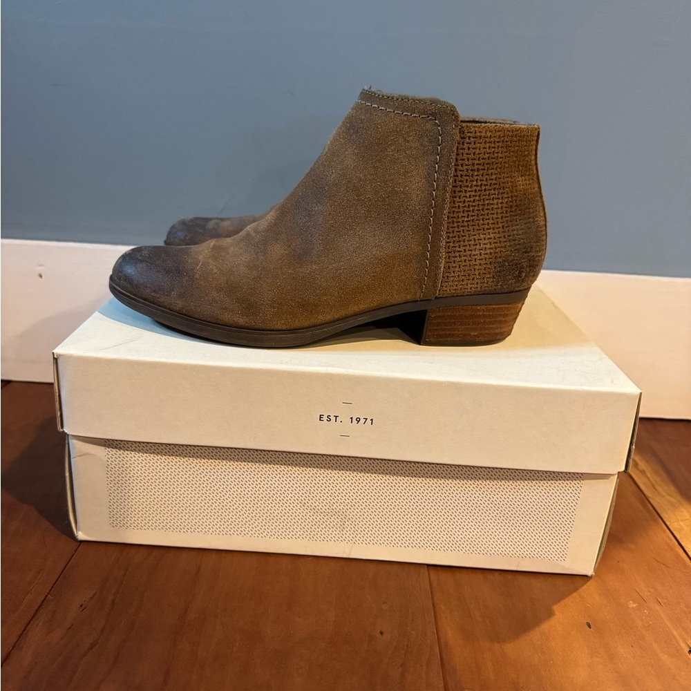 Rockport Vanna Taupe Ankle Booties
